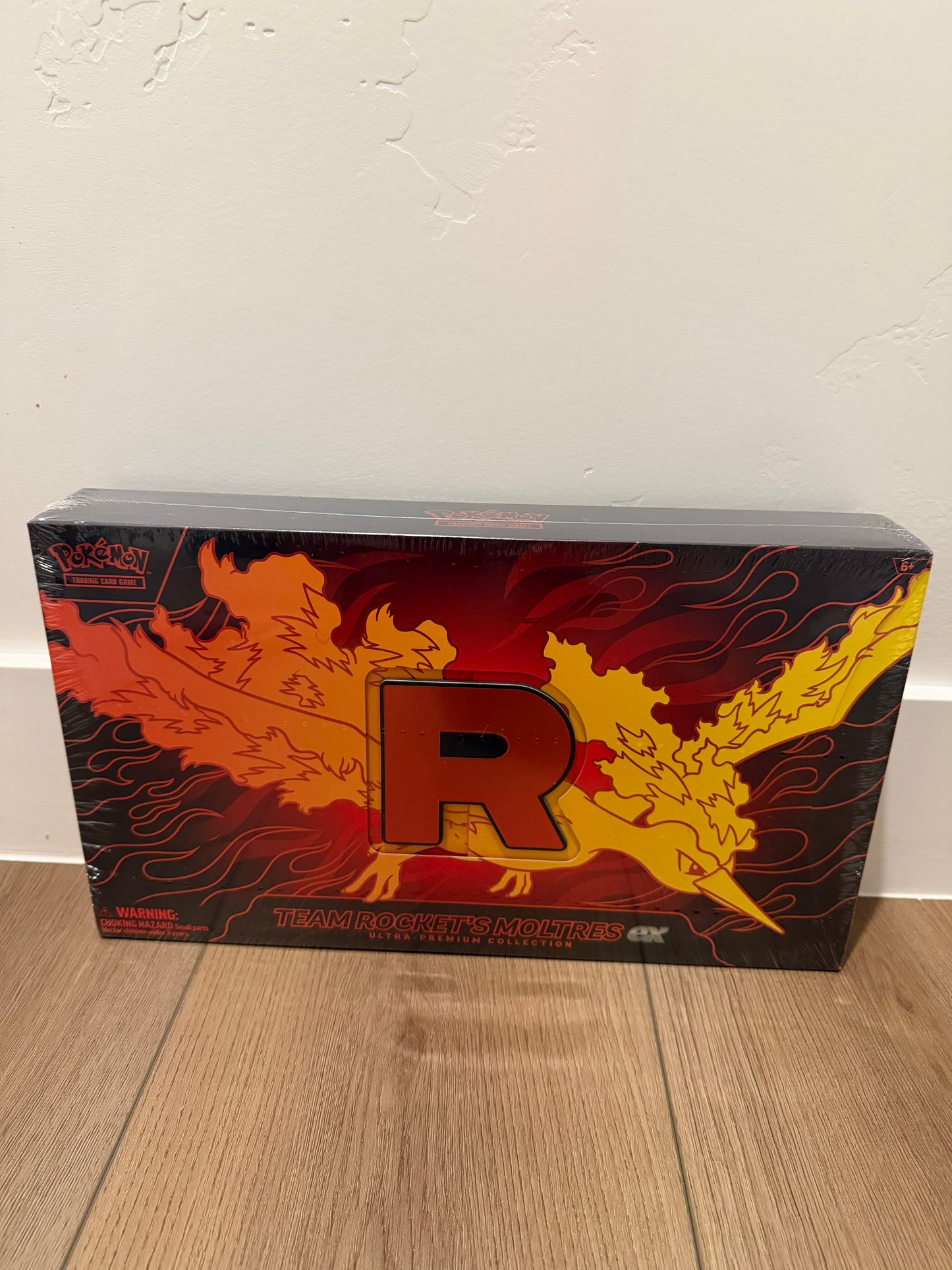 Team Rocket’s Moltres ex Ultra-Premium Collection